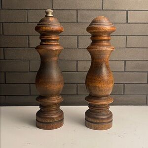 VTG Woodcrest by Styson Solid Wood‎ Salt Shaker & Pepper Mill Grinder Japan 7”